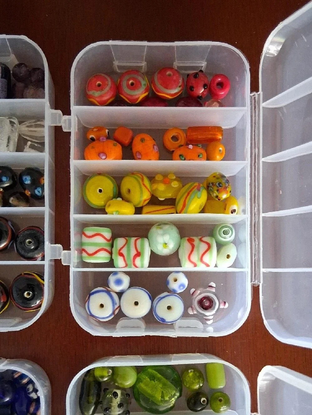 Brand New Colorful Beads Y131